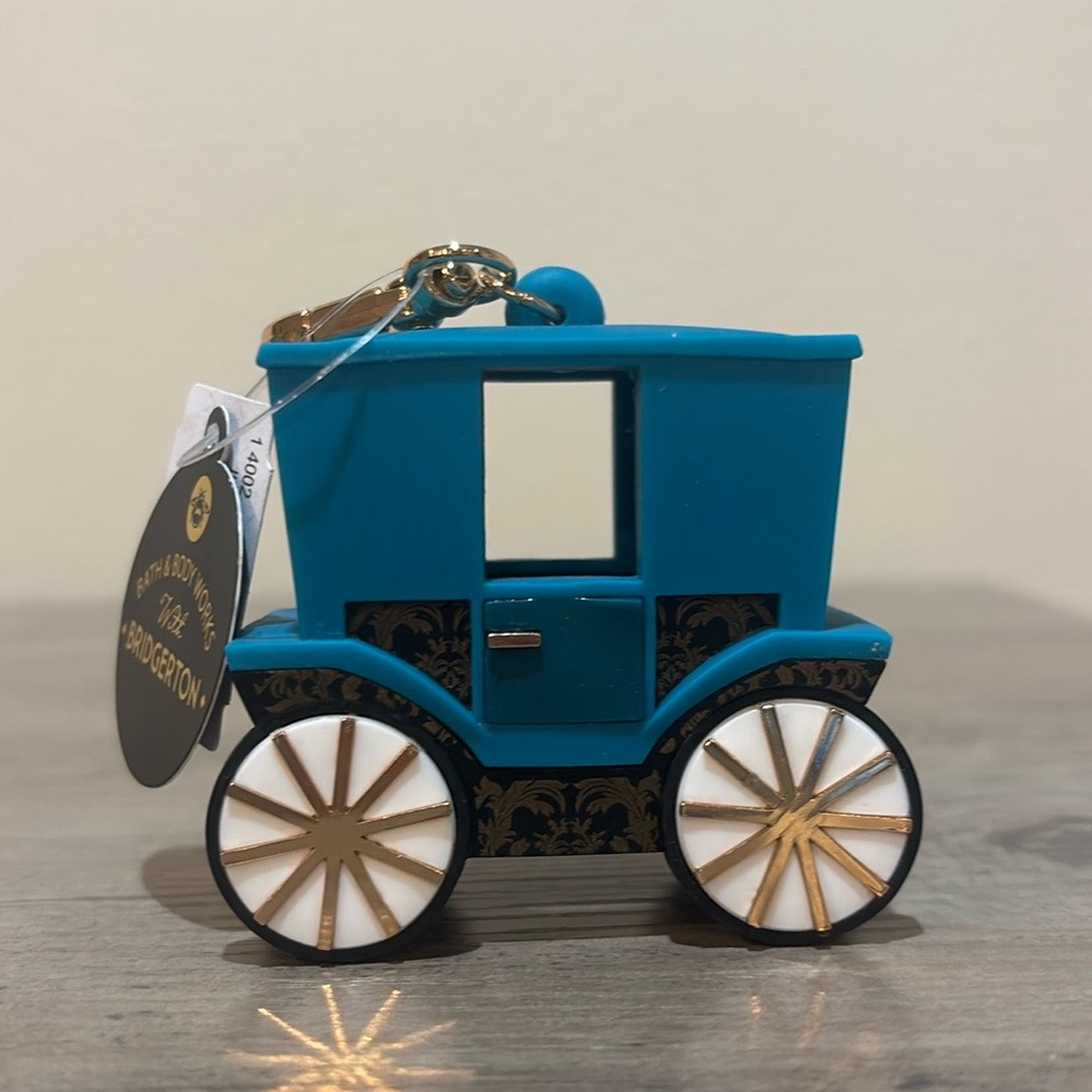 NWT Bath & Body Works Bridgerton Carriage Pocketbac Sanitizer Holder